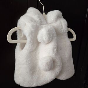 Baby Girls Isaac Mizrahi White 3-6M Faux Fur Sleeveless Vest